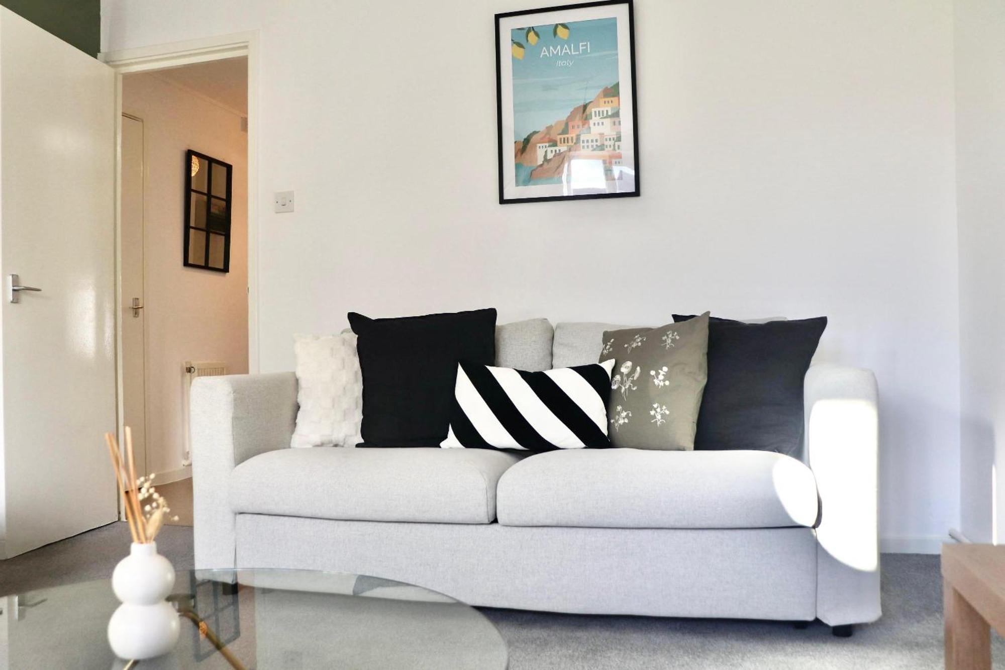Stunning Apartment, Sleeps 4, Central London, 1 Bedroom, Zone 1, Kennington - Open For Business Stays, Long Stays And Families Relocating Eksteriør bilde
